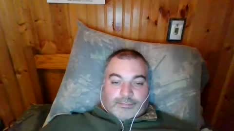 Snapshot of babybaby83 chatting on February 15, 5:17 pm Darren online show from February 15, 5:17 pm