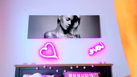 Aisha online show from March 13, 1:51 pm