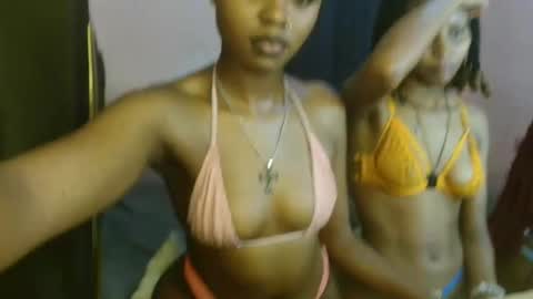 Snapshot of babybrown20 chatting on May 16, 4:53 am babybrown online show from May 16, 4:53 am