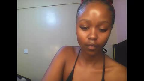 Snapshot of babybrown20 chatting on June 8, 2:56 am babybrown online show from June 8, 2:56 am