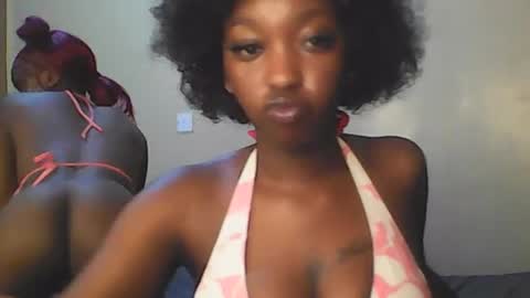 Snapshot of babybrown20 chatting on June 12, 4:22 am babybrown online show from June 12, 4:22 am