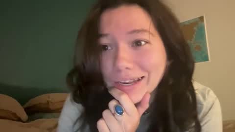 ava online show from April 22, 7:48 pm