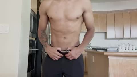 Snapshot of babydaddiii808 chatting on October 18, 12:57 am DADDY online show from October 18, 12:57 am