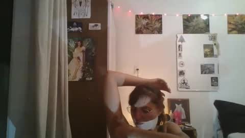 babydemon6 online show from February 13, 11:15 pm