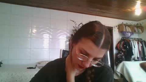 babydemon6 online show from September 21, 7:15 pm