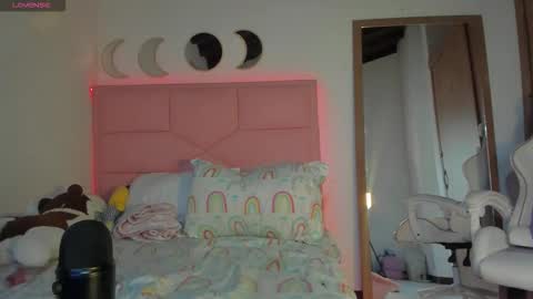 Snapshot of babydollvibes chatting on November 12, 6:19 pm mia online show from November 12, 6:19 pm