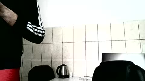 Snapshot of babyduck2121 chatting on April 1, 9:21 am babyduck2121 online show from April 1, 9:21 am