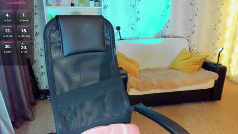 maddy online show from December 5, 1:49 pm