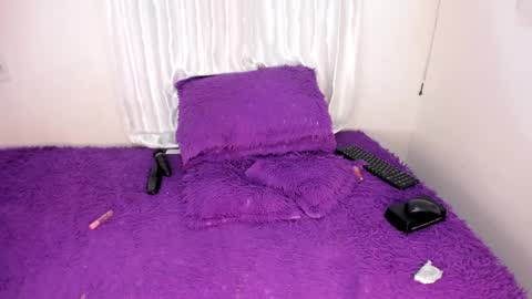 babyhorny_777 online show from January 26, 3:38 am