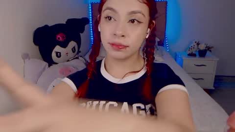 Snapshot of babykathia_ chatting on May 9, 5:12 am kathisaenz online show from May 9, 5:12 am