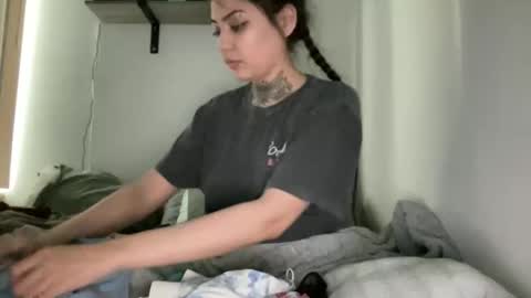 Snapshot of babymarie333 chatting on May 18, 10:48 pm babymarie333 online show from May 18, 10:48 pm