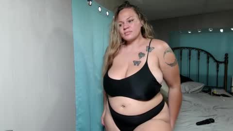 Snapshot of babymost chatting on September 10, 3:01 pm Baby Most online show from September 10, 3:01 pm