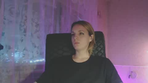 Snapshot of babymuro4ka chatting on January 12, 4:00 am Sonya online show from January 12, 4:00 am