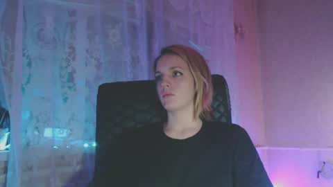 Snapshot of babymuro4ka chatting on January 13, 2:18 am Sonya online show from January 13, 2:18 am