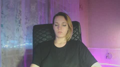 Snapshot of babymuro4ka chatting on January 20, 2:43 am Sonya online show from January 20, 2:43 am