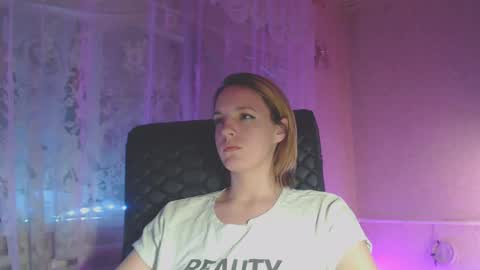 Snapshot of babymuro4ka chatting on January 24, 7:39 pm Sonya online show from January 24, 7:39 pm