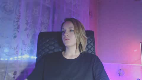 Snapshot of babymuro4ka chatting on February 4, 2:39 am Sonya online show from February 4, 2:39 am