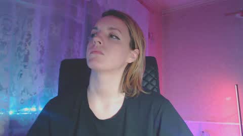 Snapshot of babymuro4ka chatting on February 6, 12:43 am Sonya online show from February 6, 12:43 am