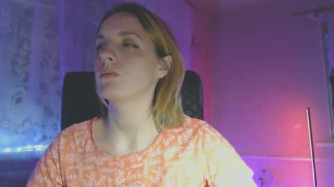 Snapshot of babymuro4ka chatting on February 12, 4:12 am Sonya online show from February 12, 4:12 am