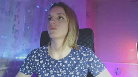 Snapshot of babymuro4ka chatting on February 25, 4:03 am Sonya online show from February 25, 4:03 am