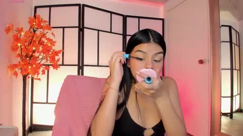 Snapshot of babypeachie_ chatting on November 28, 10:12 pm Babie online show from November 28, 10:12 pm