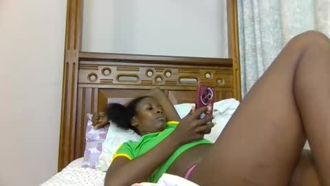 babytylerr online show from November 12, 7:31 am