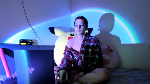 BabyWolfies online show from February 24, 12:08 am