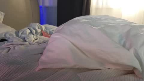 Chloe online show from October 21, 5:19 am