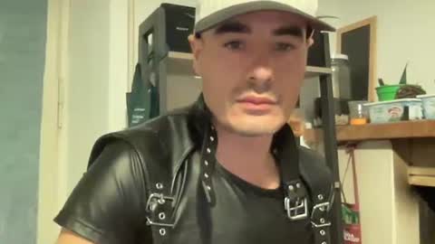 bach online show from December 16, 7:32 pm