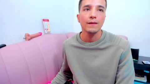 bad_boy_21_ online show from April 9, 12:32 am