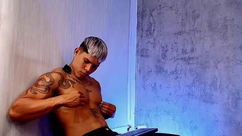 bad_boytoh online show from February 23, 3:09 pm