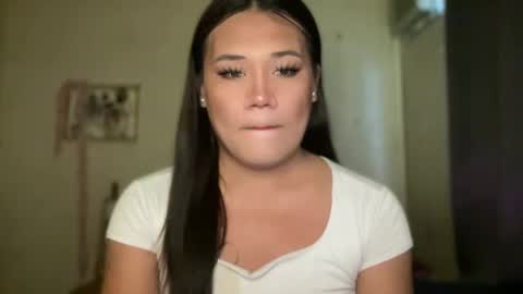 AMARA - FOLLOW ME AND THUMBS UP online show from April 19, 1:38 am