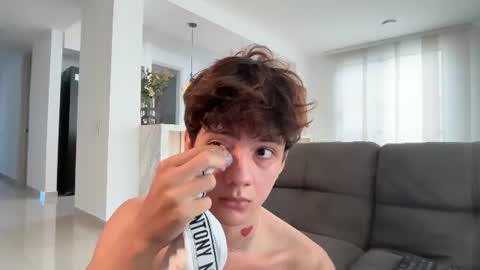 Snapshot of badboy_one chatting on June 14, 2:08 pm jhojan online show from June 14, 2:08 pm