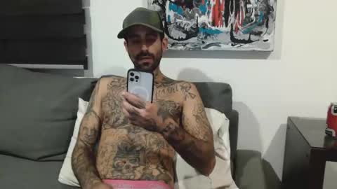 BadCouple  online show from September 24, 12:36 am