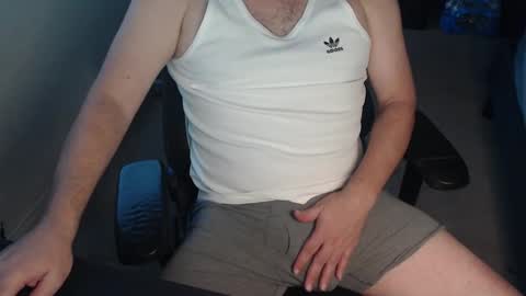 baddaddy77 online show from September 29, 1:11 am