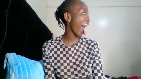 Snapshot of baddie_bunnie chatting on November 29, 2:36 am baddie_bunnie online show from November 29, 2:36 am