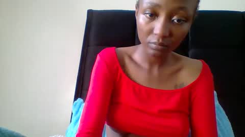 Snapshot of baddie_bunnie chatting on December 2, 2:01 pm baddie_bunnie online show from December 2, 2:01 pm