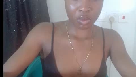 Snapshot of baddiebitchx chatting on May 6, 11:04 am baddiebitchx online show from May 6, 11:04 am