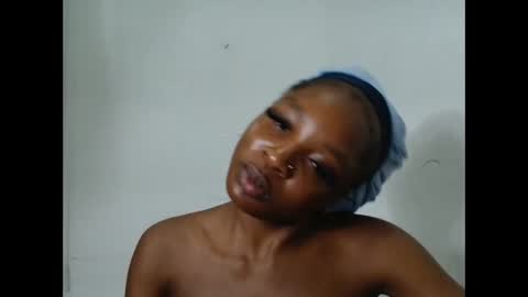 Snapshot of baddiebitchx chatting on May 13, 10:27 pm baddiebitchx online show from May 13, 10:27 pm