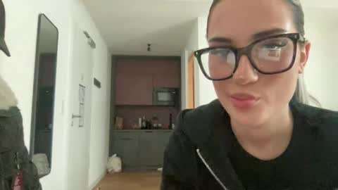 BaddieVciky online show from February 17, 11:18 am