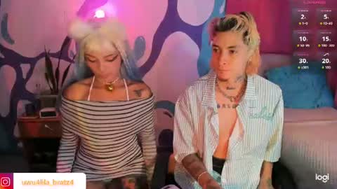 Snapshot of badeyes_crazylilgoat chatting on June 30, 11:39 pm Dan Lila online show from June 30, 11:39 pm