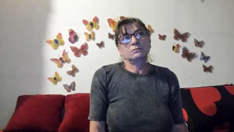 Snapshot of badgg chatting on December 17, 3:17 pm Gina online show from December 17, 3:17 pm