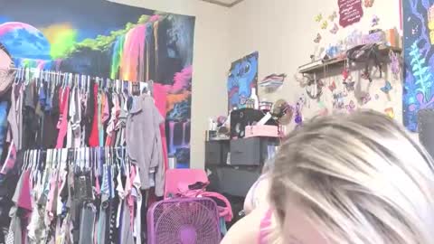 badgirl25alldatime online show from March 19, 2:32 pm