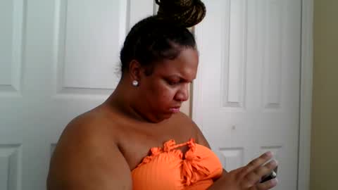 Snapshot of badgirl__brittany chatting on December 13, 7:53 pm Badgirlbritt your favorite girl online show from December 13, 7:53 pm