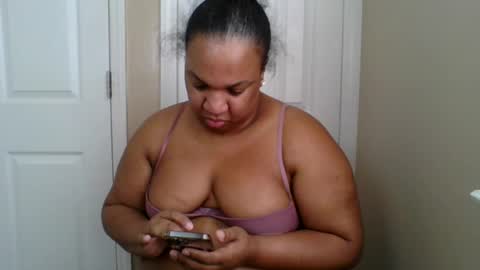 Snapshot of badgirl__brittany chatting on January 6, 5:05 pm Badgirlbritt your favorite girl online show from January 6, 5:05 pm