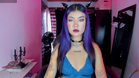 Snapshot of badkatyuska chatting on January 1, 7:21 pm Please help me to reach 100 thumbs up online show from January 1, 7:21 pm