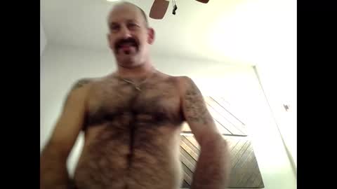 Snapshot of badmtherfuker chatting on January 11, 12:15 am badmtherfuker online show from January 11, 12:15 am