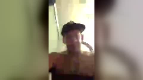 Snapshot of badmtherfuker chatting on July 4, 8:59 pm badmtherfuker online show from July 4, 8:59 pm