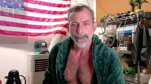 Snapshot of badnightwolf chatting on September 9, 1:43 pm Silver online show from September 9, 1:43 pm