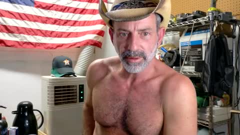 Snapshot of badnightwolf chatting on September 11, 3:06 am Silver online show from September 11, 3:06 am